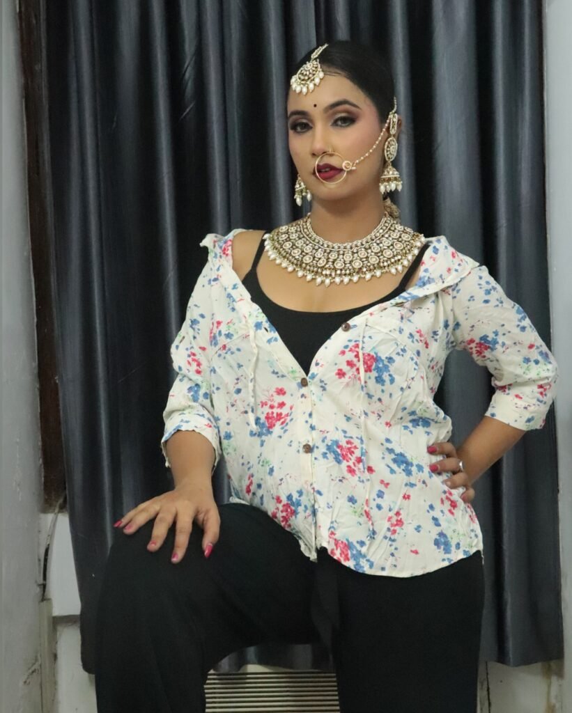 Trisha kar Madhu red image