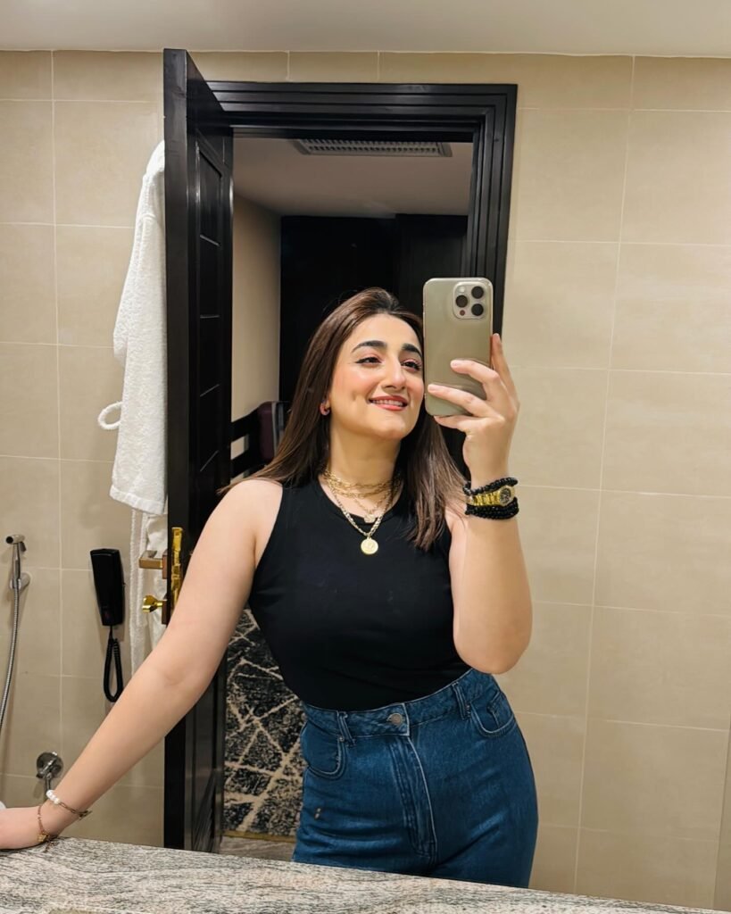 nimra sexy pic