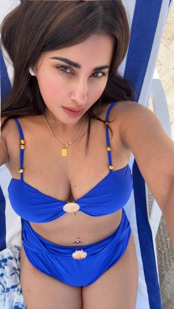 Meeti Hot Pics 7