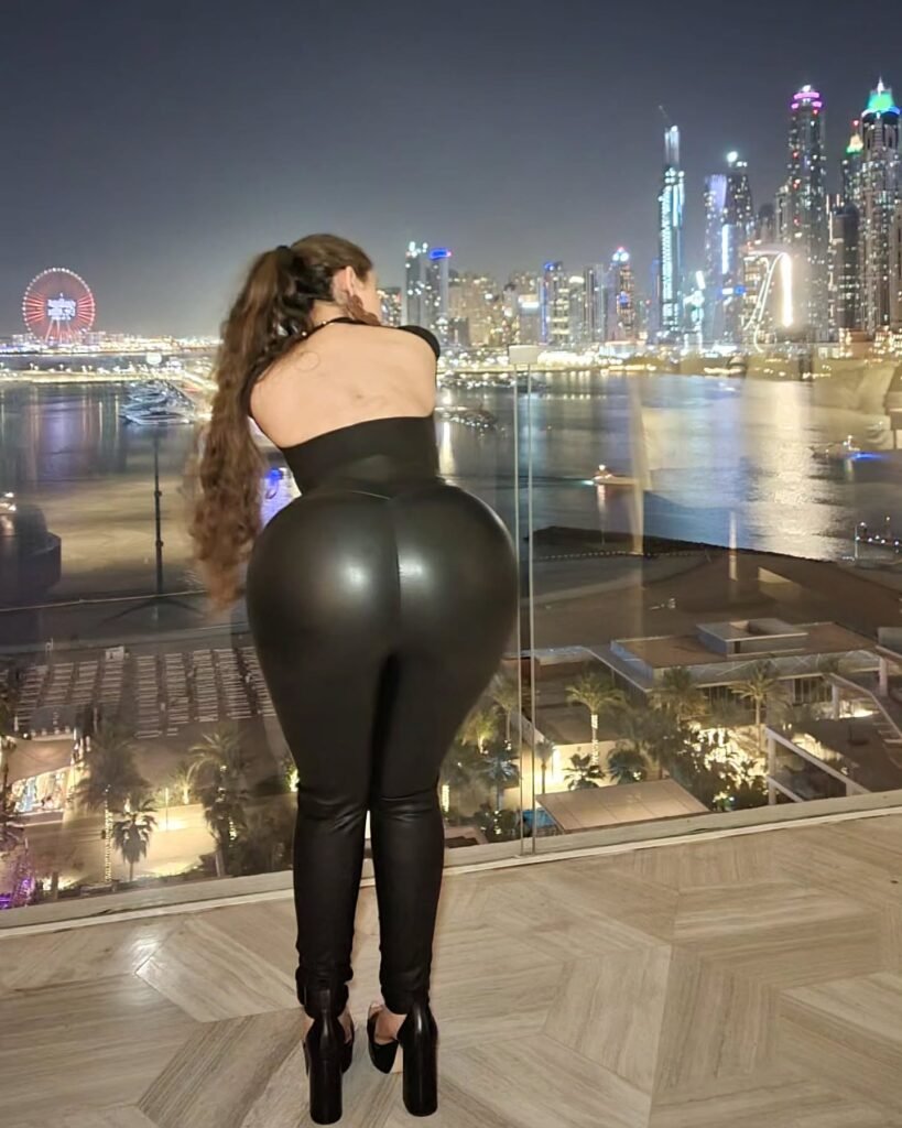 ms sethi boobs pic