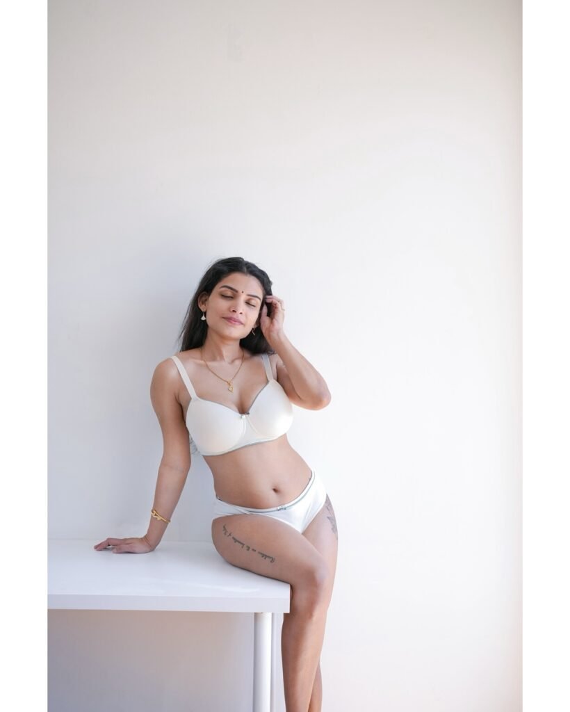 Resmi Nair Hot Pics