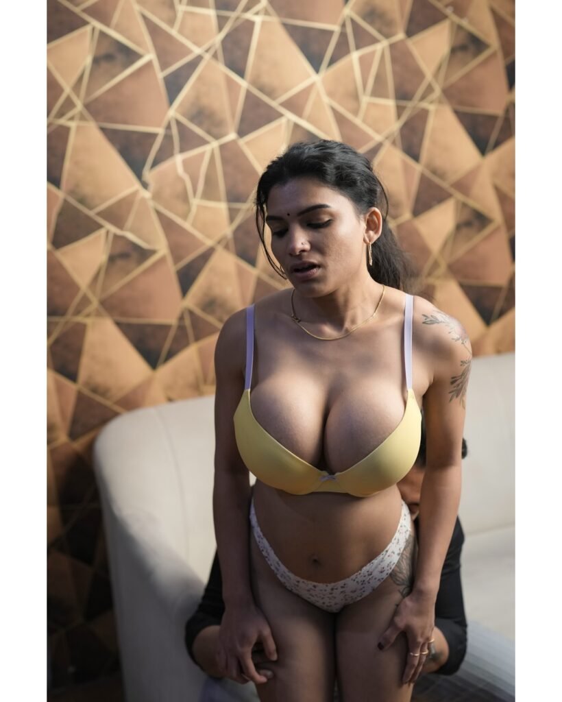 Resmi Nair Hot Pics 6