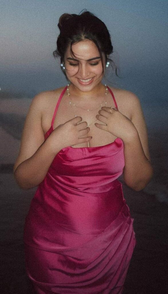 ayesha khan hot pic