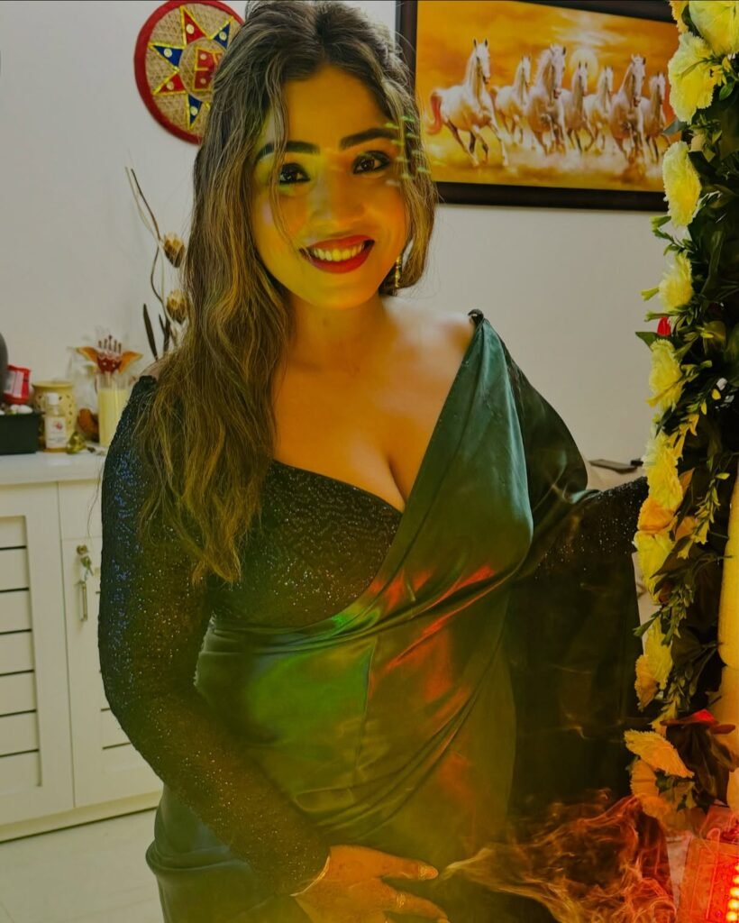 ayushi suit pic