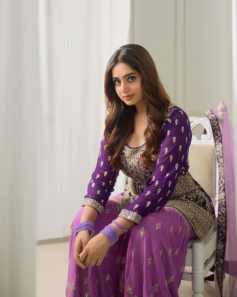 ayesha suit pic