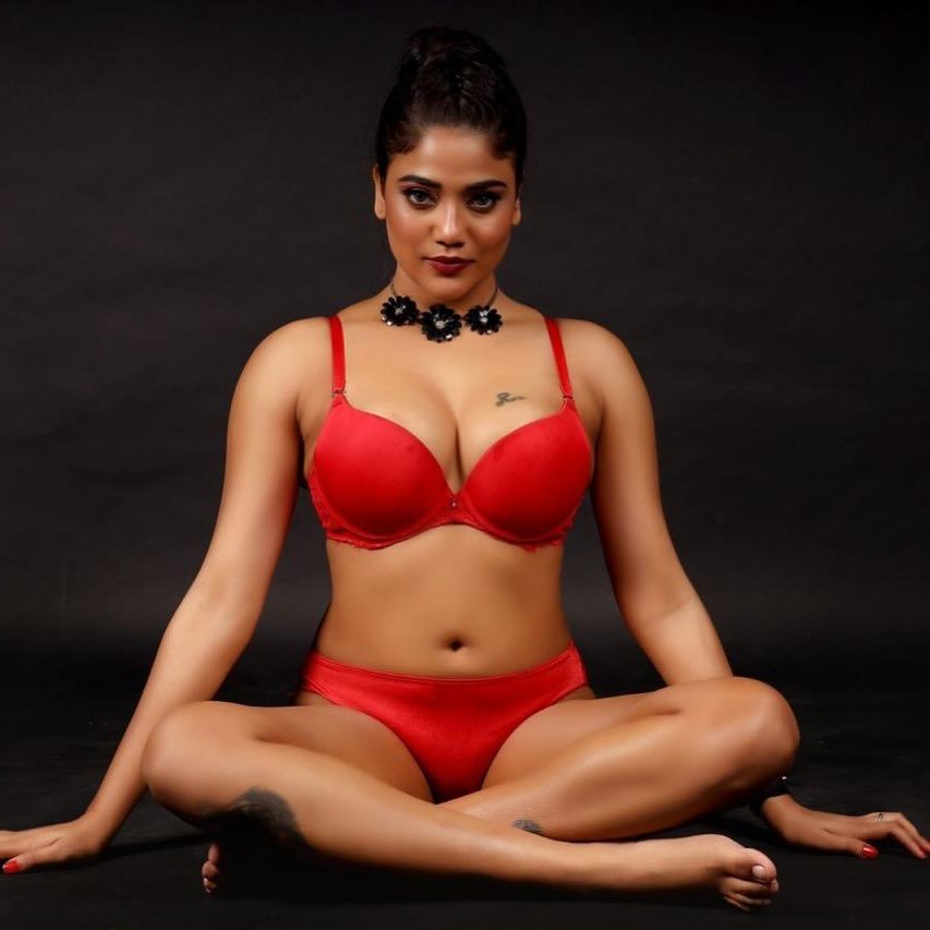 ruks khandagale yoga pic