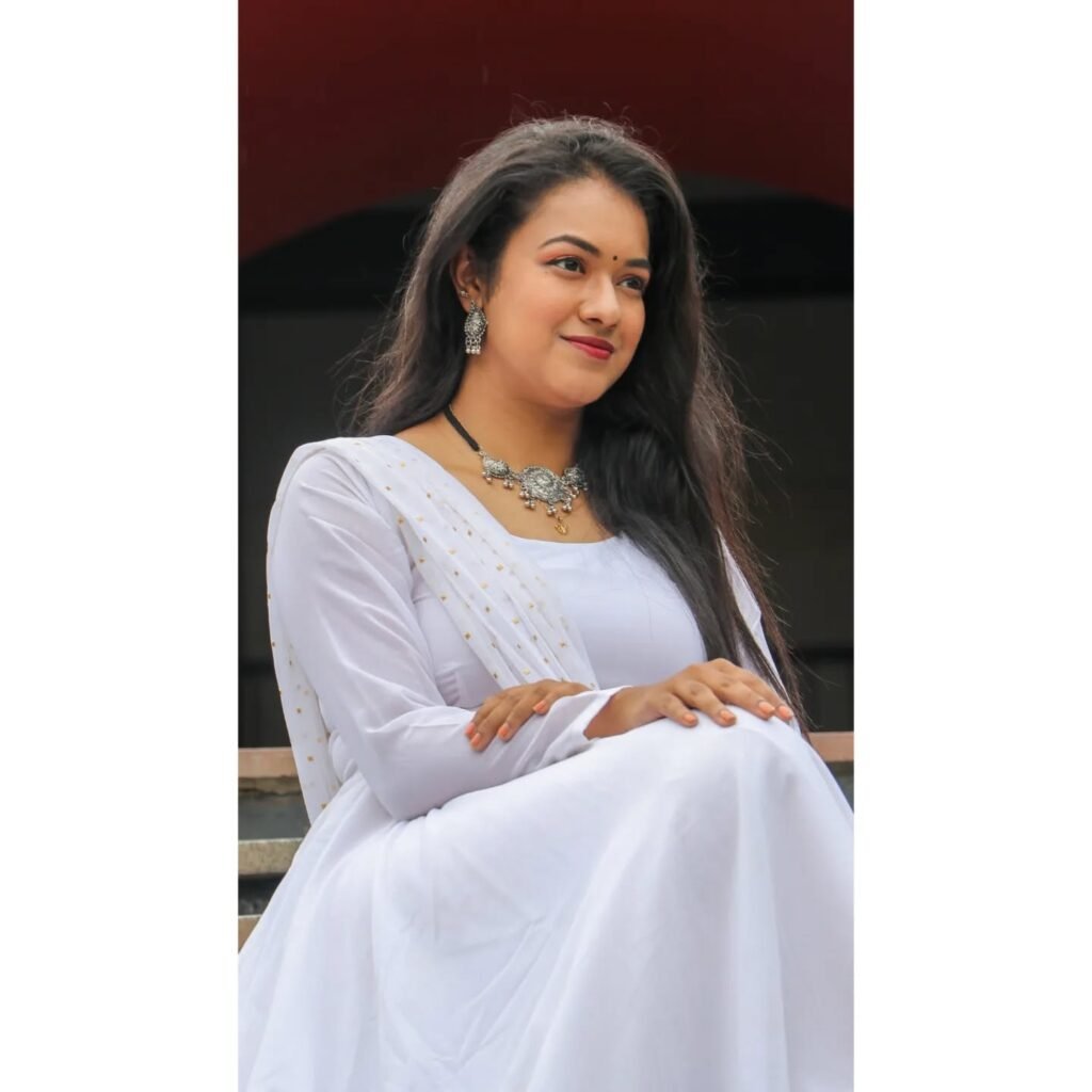 Shruthi Narayanan Viral Video