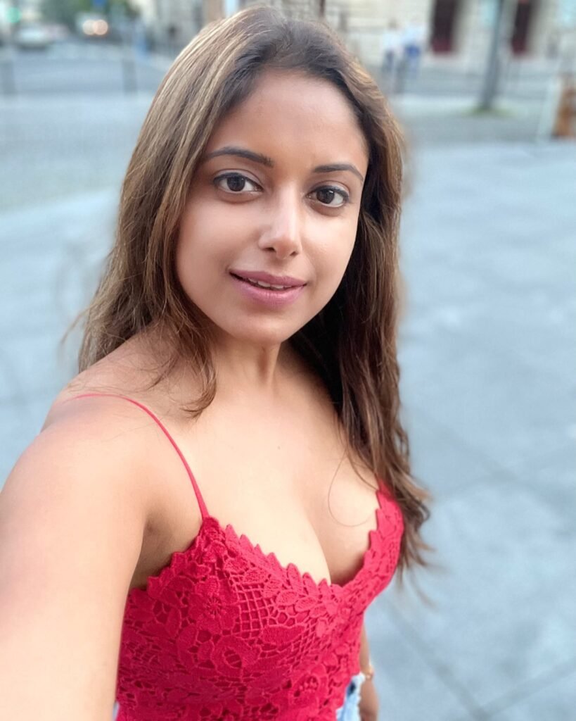 sneha boobies pic