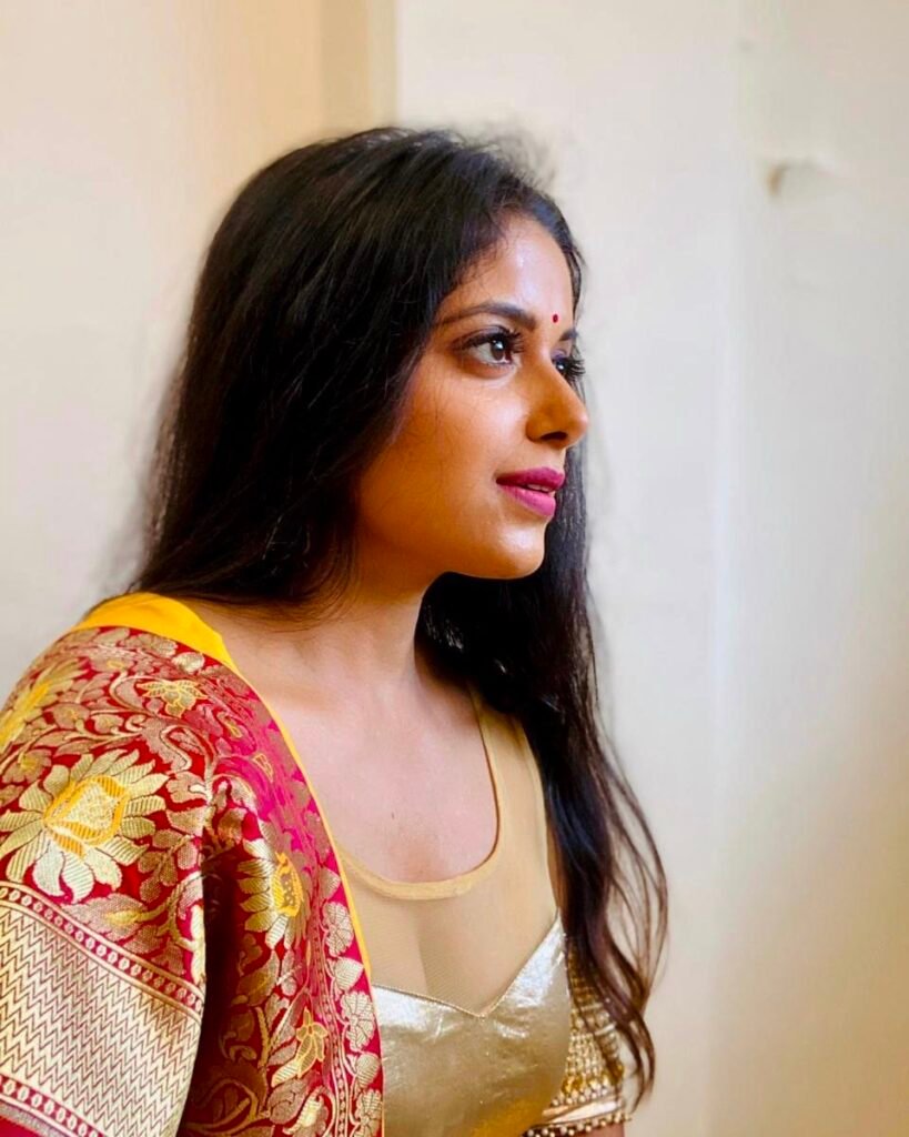 sneha boobs pic