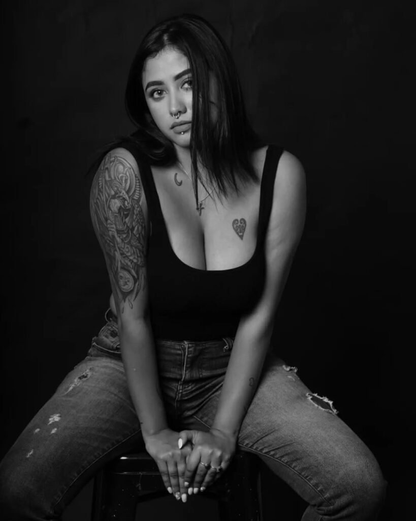 Yajna boobs sexy pic