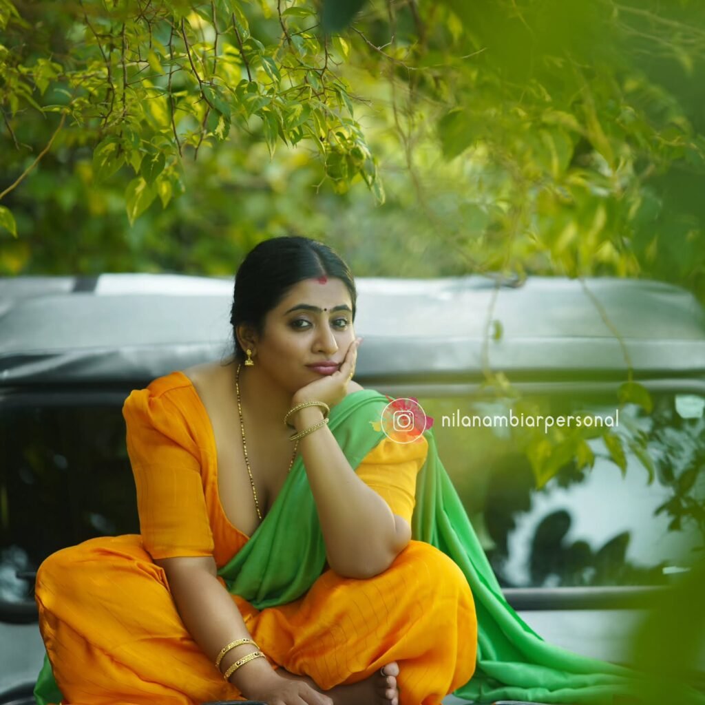 nila nambiar suit pic