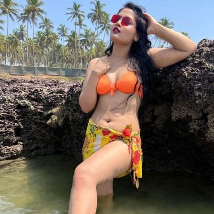 manvi chugh hot bikini