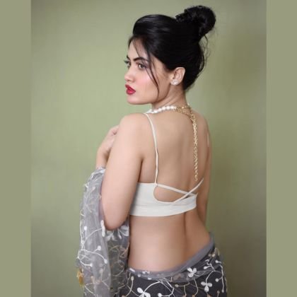manvi chugh hot ass