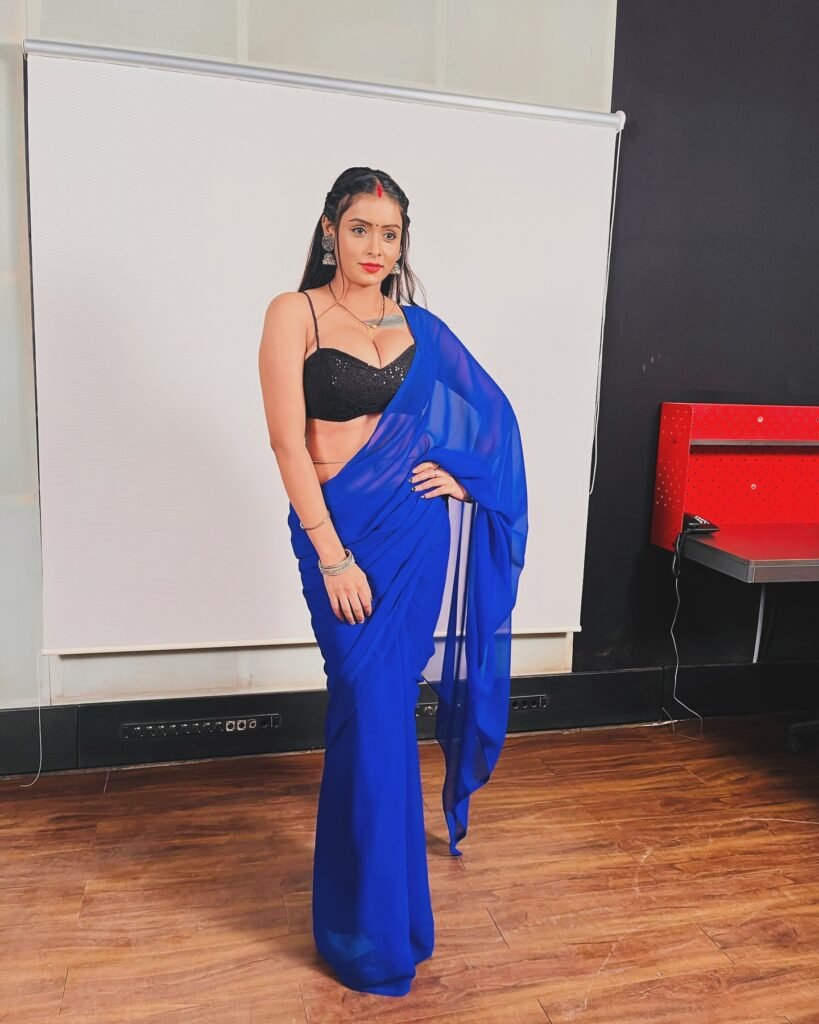 Priya pink Pic