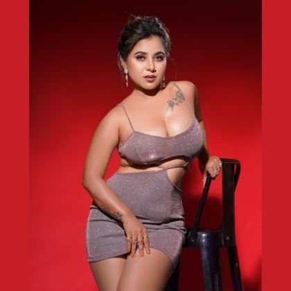Tina Nandy Hot Boobs