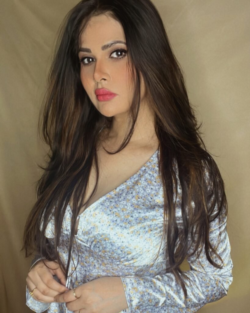aabhi blue pic