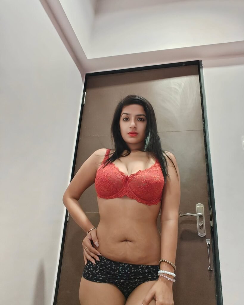 Ayushi Bhowmick Sex