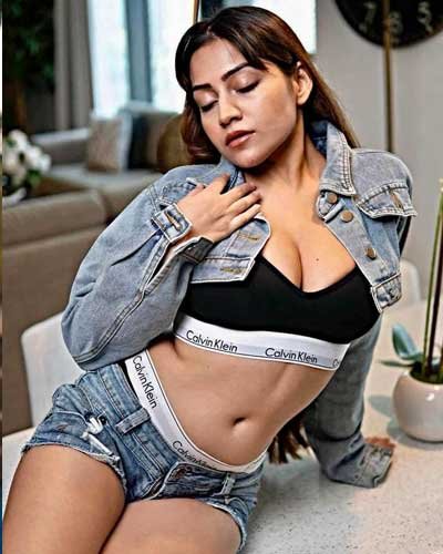 Simran Kaur Nude Pics 2